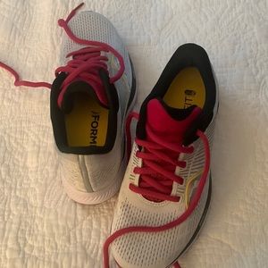 Saucony PWRrun 6.5 worn 3 times great condition